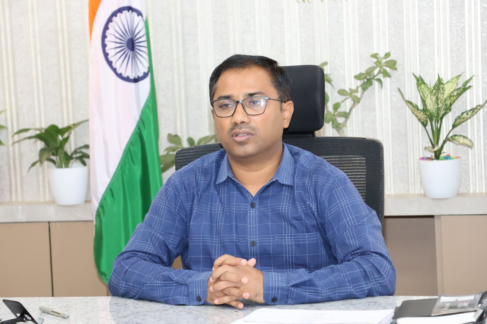 లకొండపల్లి బౌద్ధ స్తూపానికి పూర్వ వైభవం… రాష్ట్ర రెవెన్యూ, హౌజింగ్, సమాచార పౌరసంబంధాల శాఖల మంత్రి పొంగులేటి శ్రీనివాసరెడ్డి  గొప్ప బౌద్ధ క్షేత్రంగా తీర్చిదిద్దుతాం  నేలకొండపల్లి బౌద్ధ స్తూప అభివృద్ధి పనులకు శంకుస్థాపన చేసిన మంత్రి